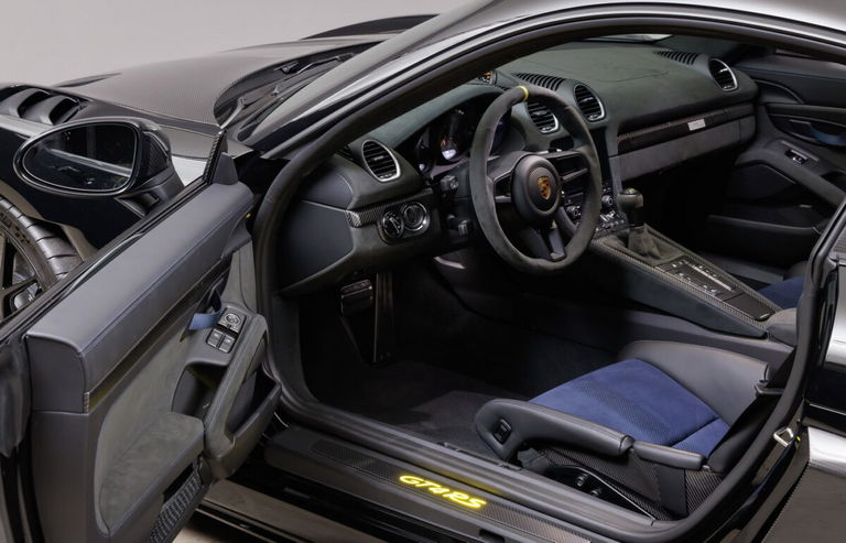 Porsche 718 Cayman GT4 RS