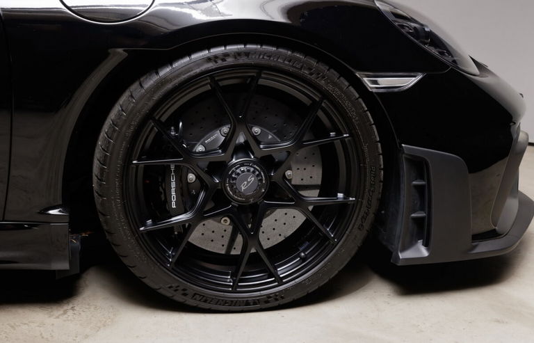 Porsche 718 Cayman GT4 RS