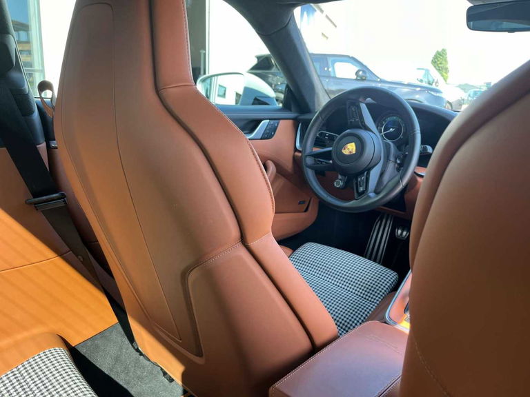 Porsche 992 Sport Classic