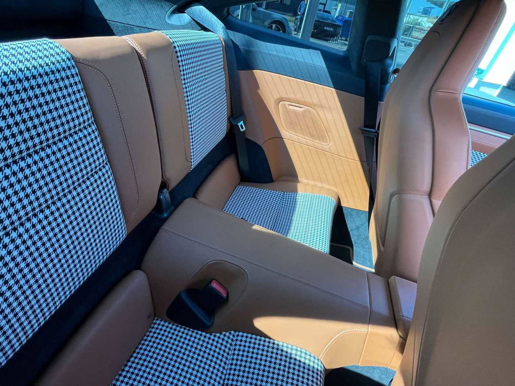 Porsche 992 Sport Classic