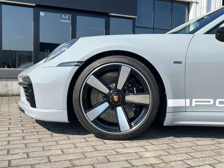 Porsche 992 Sport Classic