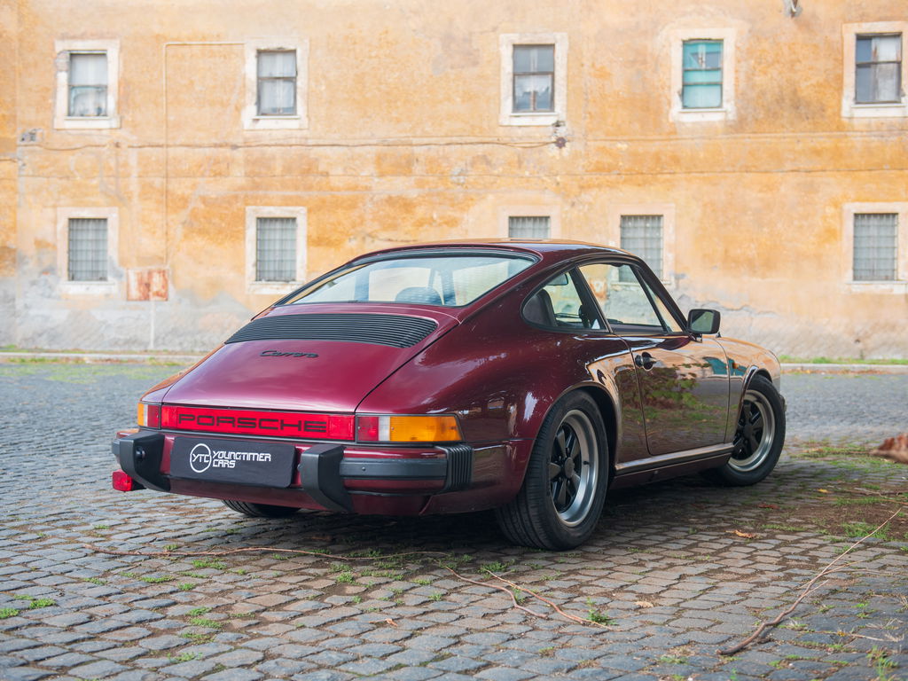 Porsche 911 Carrera 3.2