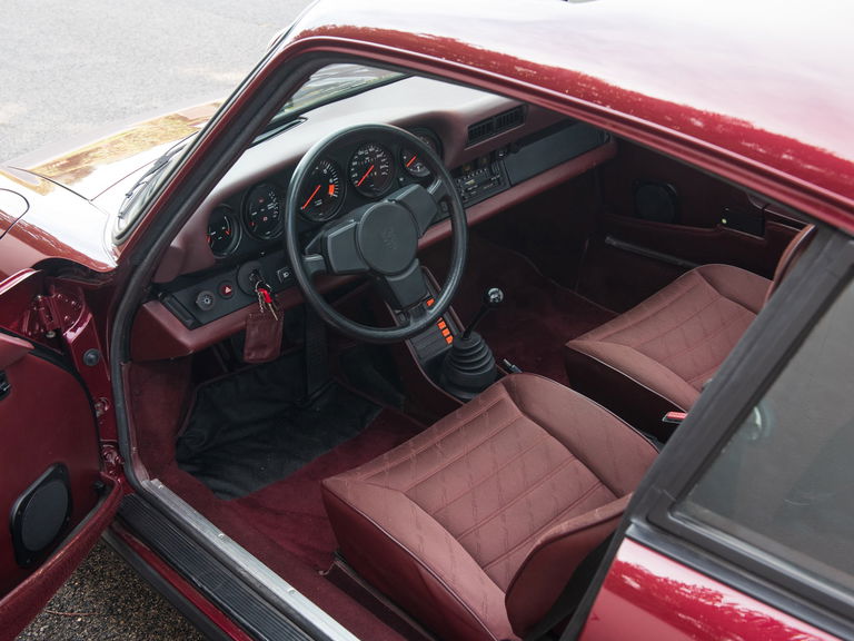 Porsche 911 Carrera 3.2