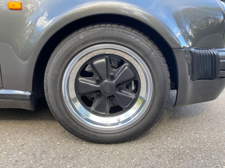 Porsche 911 Carrera 3.2 Speedster