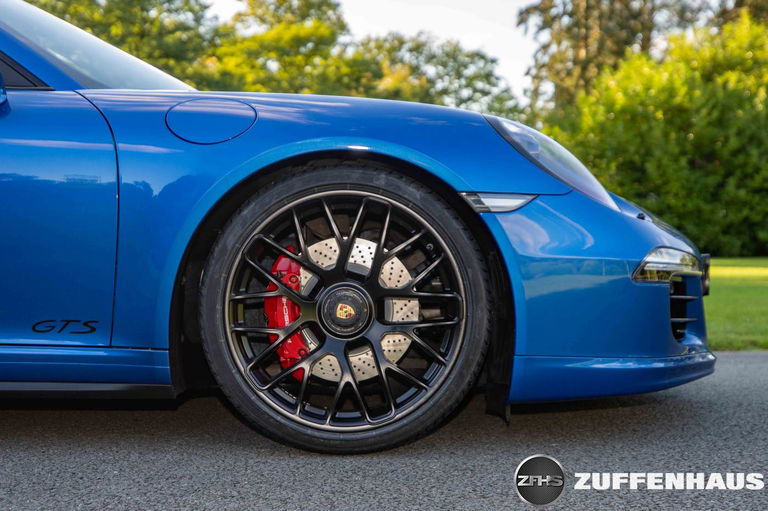 Porsche 991 Carrera GTS