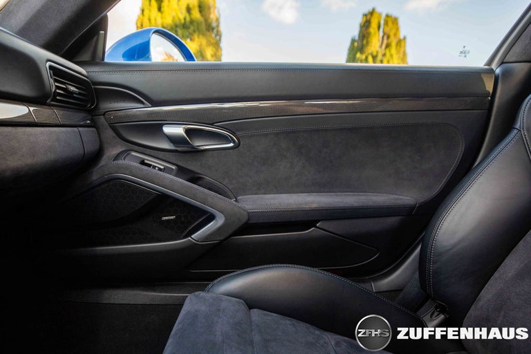 Porsche 991 Carrera GTS