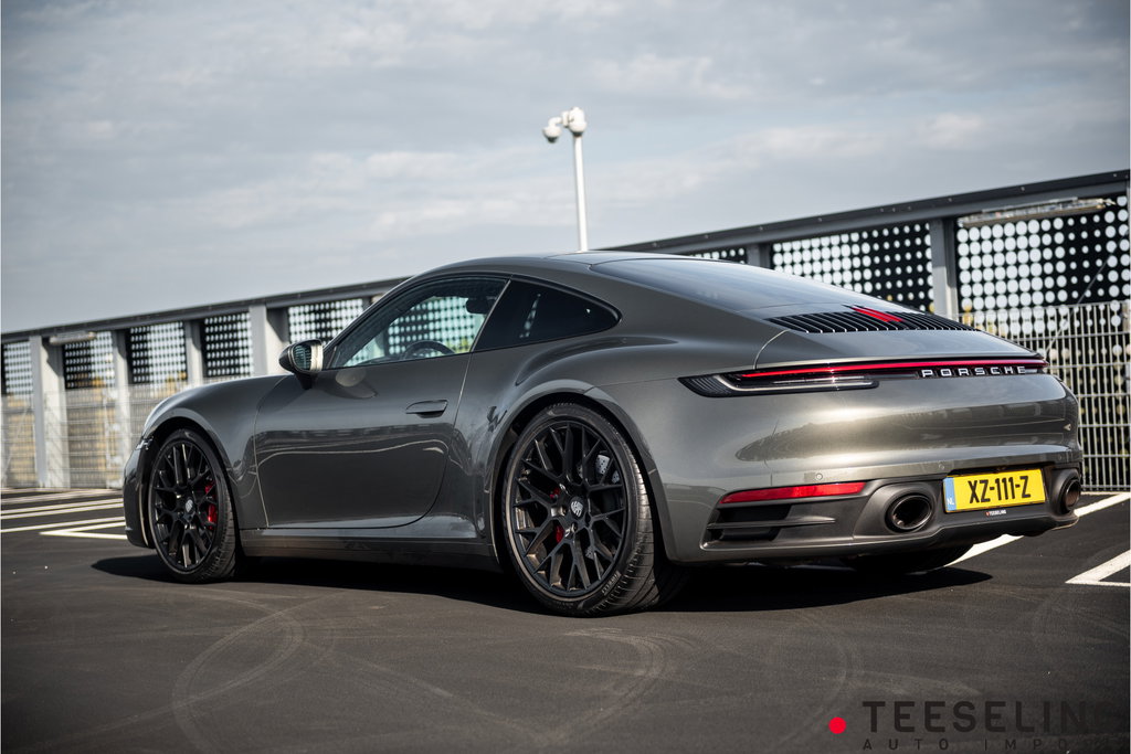 Porsche 992 Carrera 4S