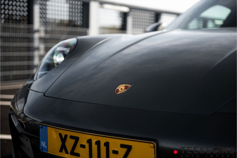 Porsche 992 Carrera 4S