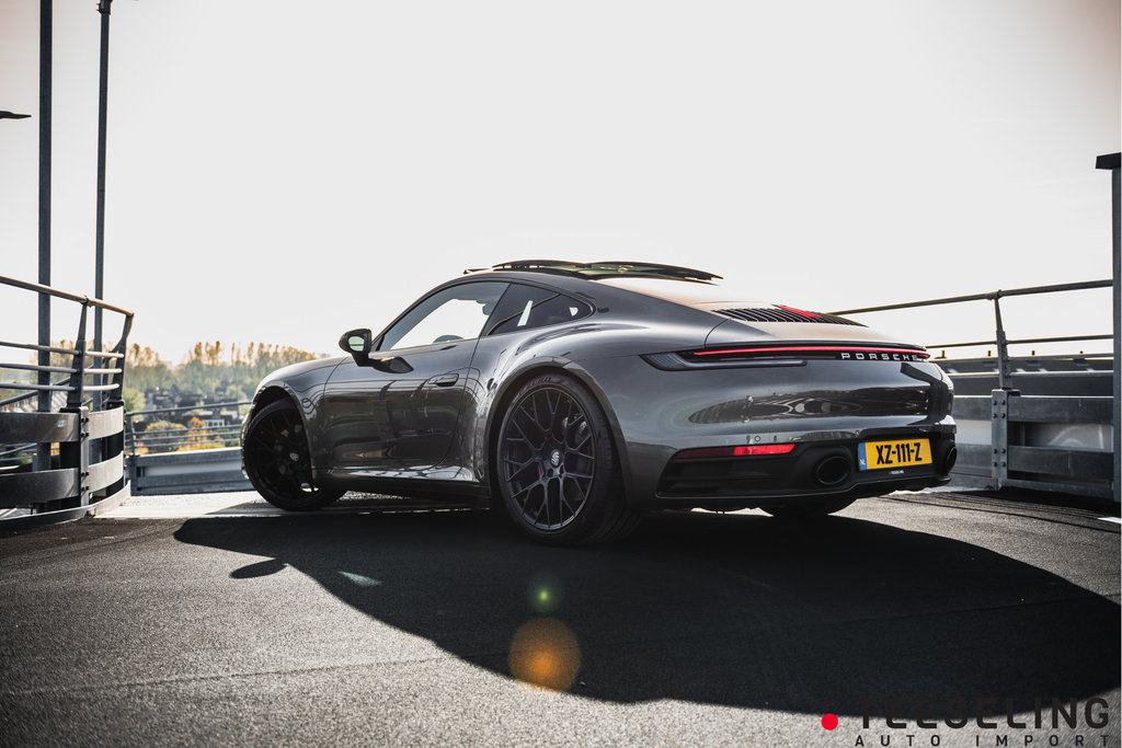 Porsche 992 Carrera 4S