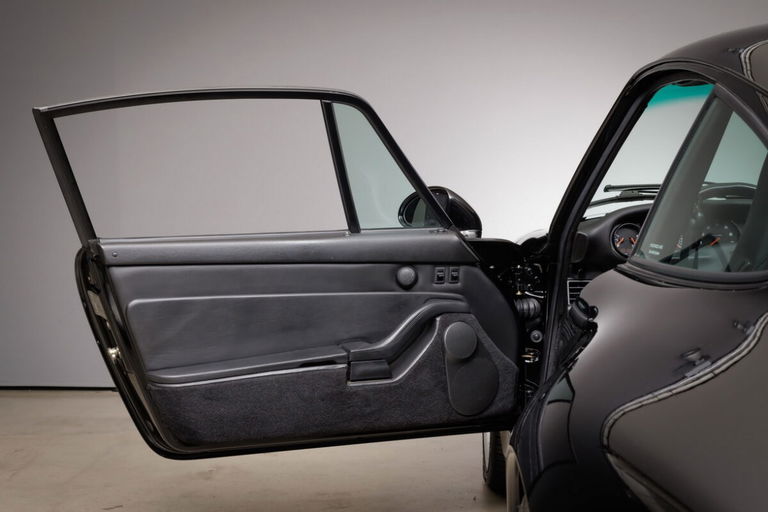 Porsche 993 Carrera 4S