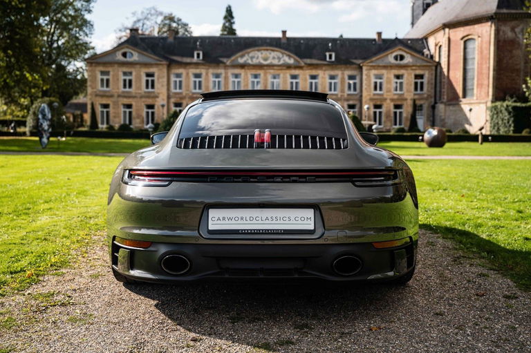 Porsche 992 Carrera 4S