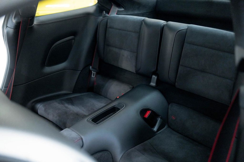 Porsche 991.2 Carrera GTS