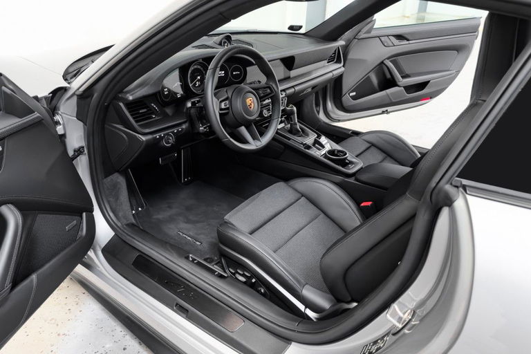 Porsche 992 GT3 Touring