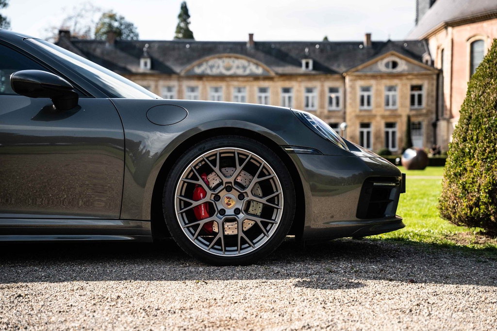 Porsche 992 Carrera 4S