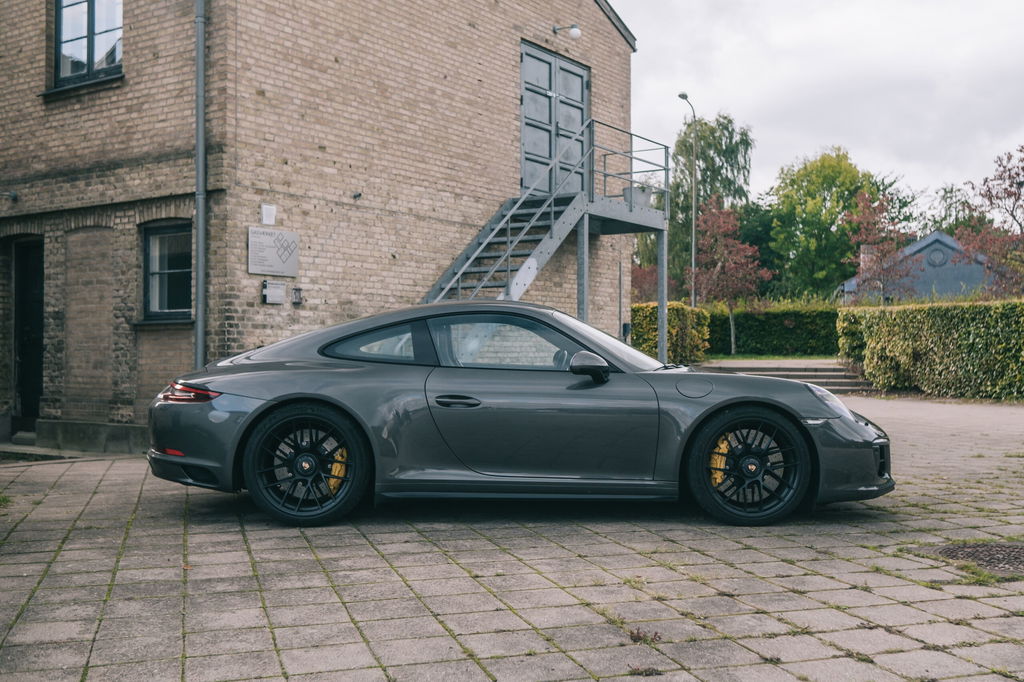 Porsche 991.2 Carrera GTS