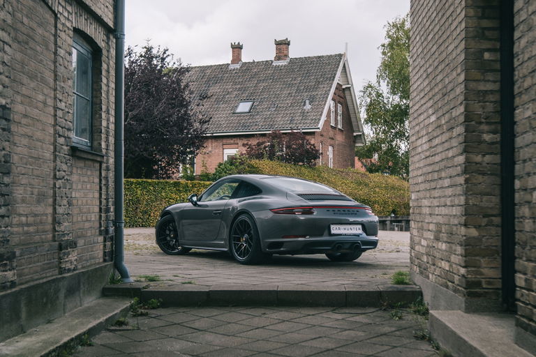 Porsche 991.2 Carrera GTS