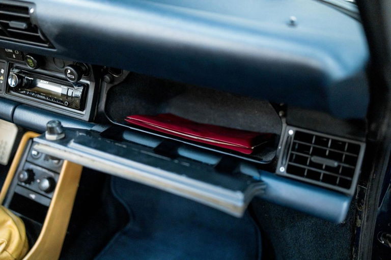 Porsche 911 Carrera 3.2 (US)