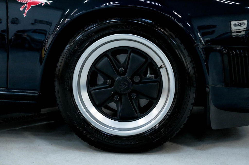 Porsche 911 Carrera 3.2 (US)