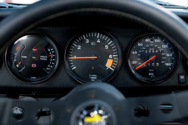 Porsche 911 Carrera 3.2 (US)