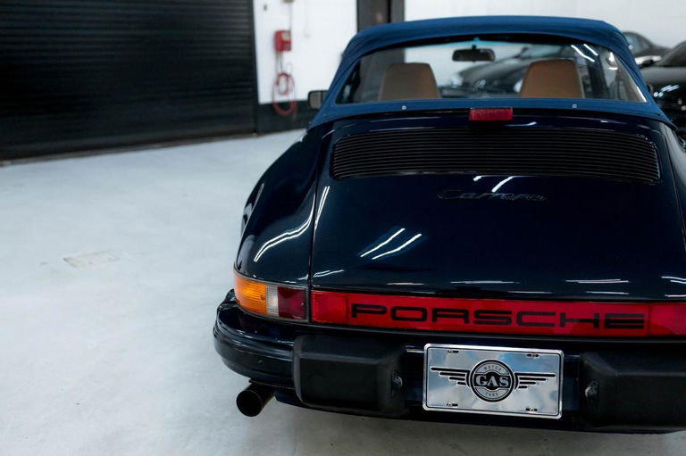 Porsche 911 Carrera 3.2 (US)