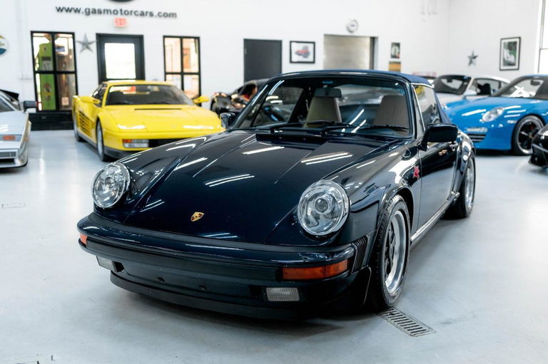 Porsche 911 Carrera 3.2 (US)