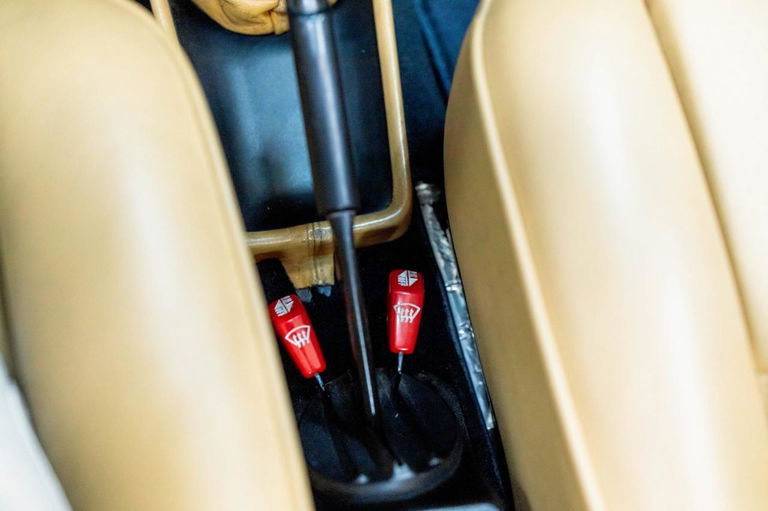 Porsche 911 Carrera 3.2 (US)