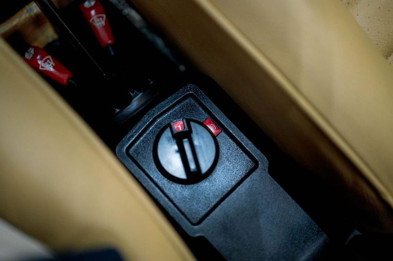 Porsche 911 Carrera 3.2 (US)