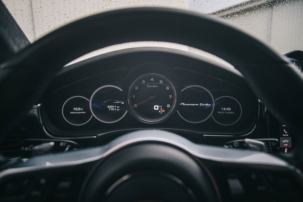 Porsche Panamera Turbo