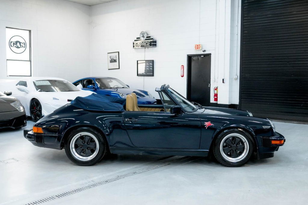 Porsche 911 Carrera 3.2 (US)