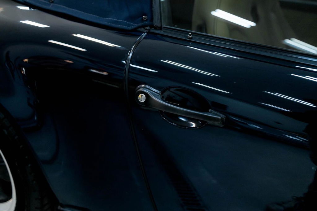 Porsche 911 Carrera 3.2 (US)