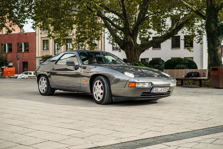 Porsche 928 GT