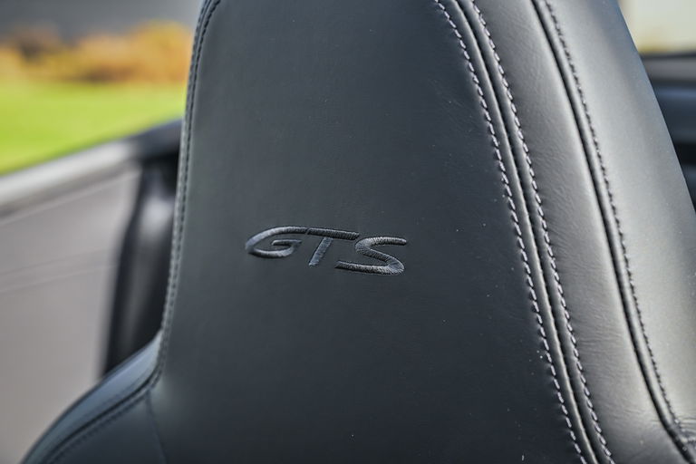 Porsche 992 Carrera GTS