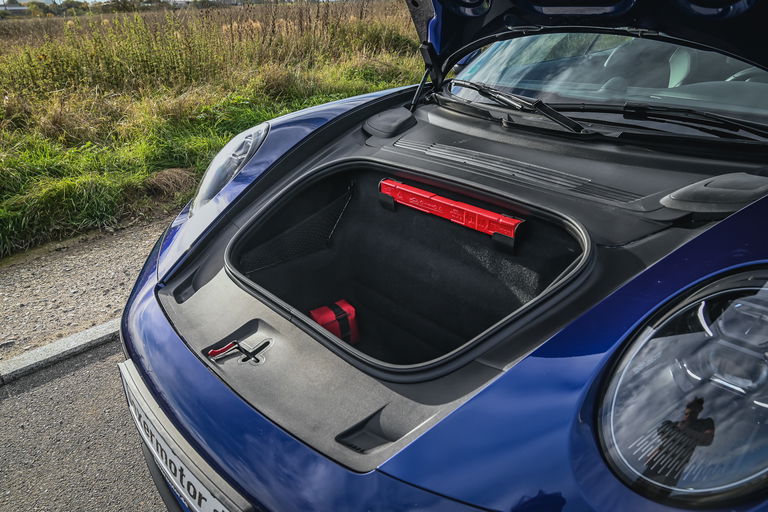 Porsche 992 Carrera GTS