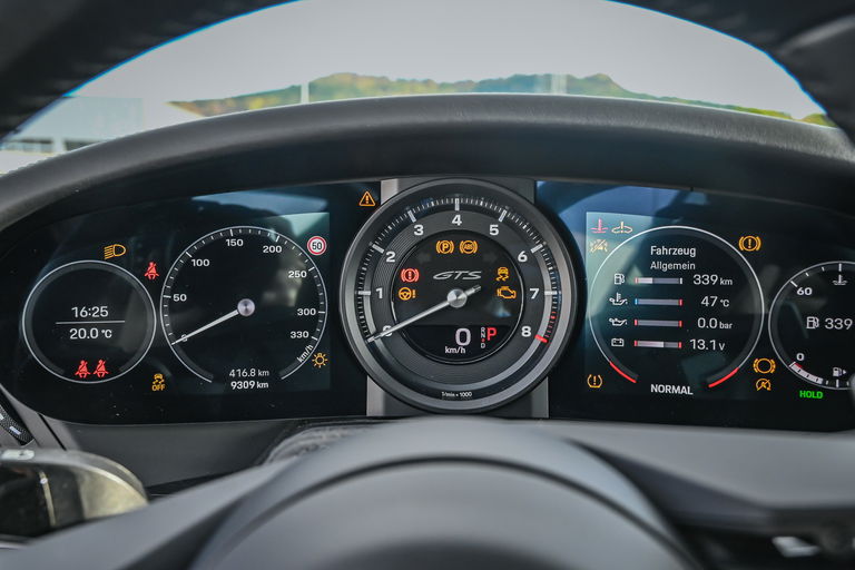 Porsche 992 Carrera GTS