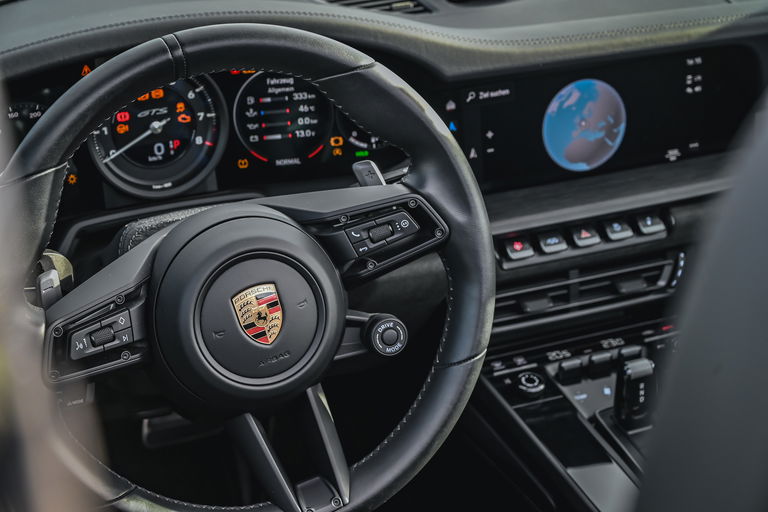 Porsche 992 Carrera GTS