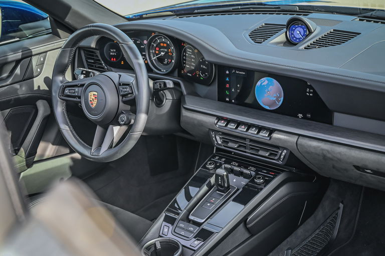 Porsche 992 Carrera GTS