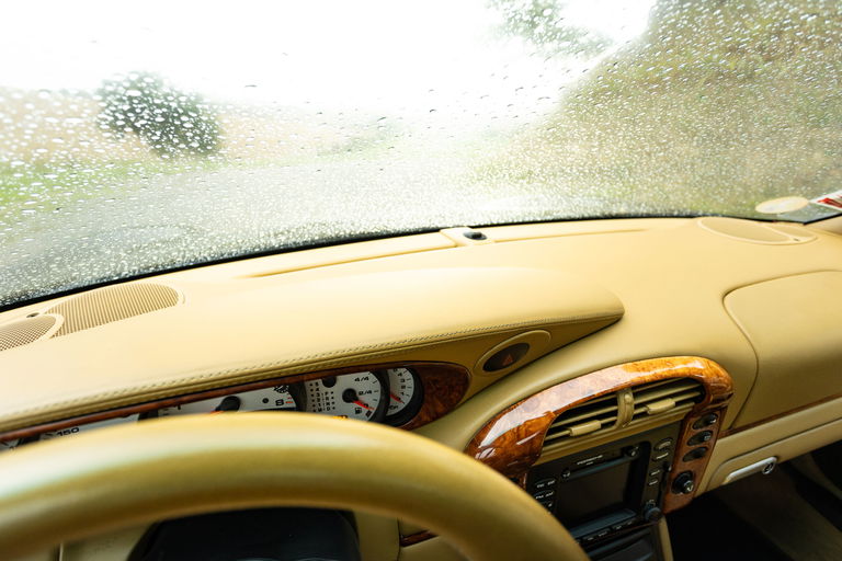 Porsche 996 Carrera 4