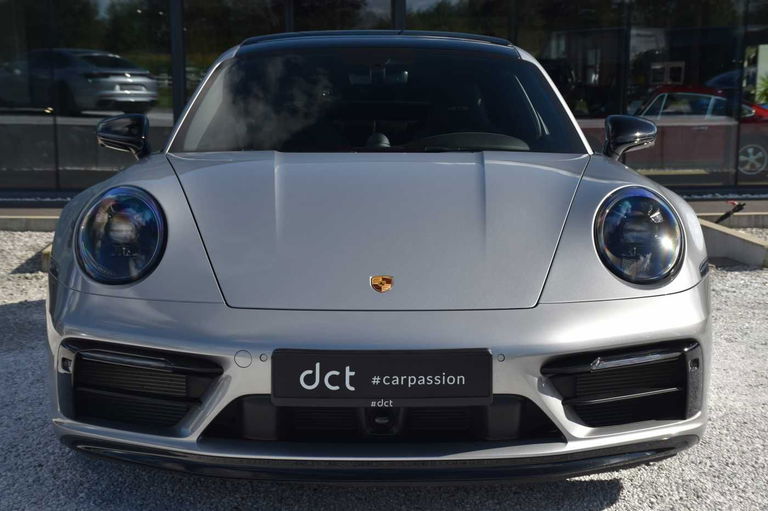 Porsche 992 Carrera 4 GTS