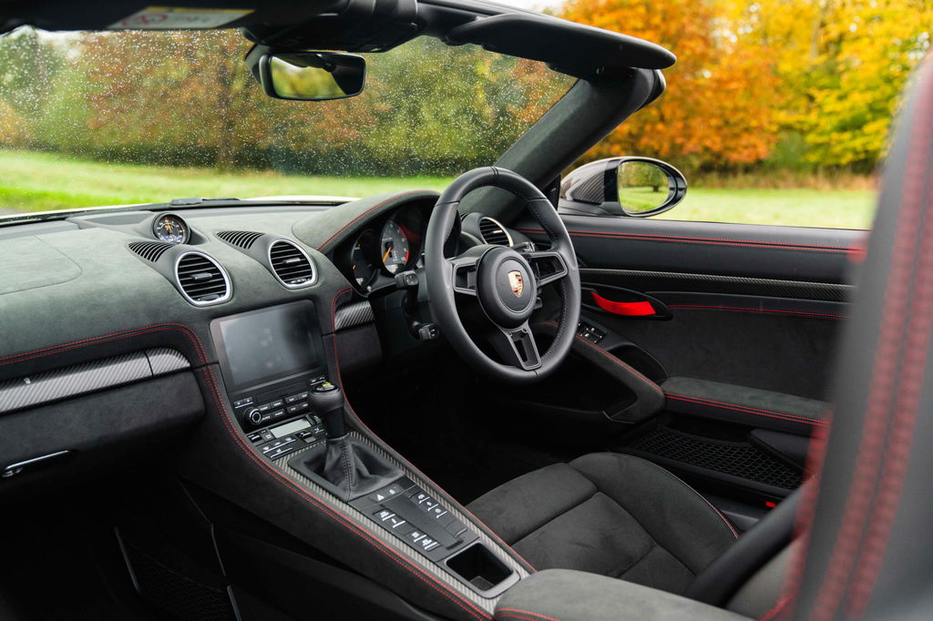 Porsche 718 Spyder RS