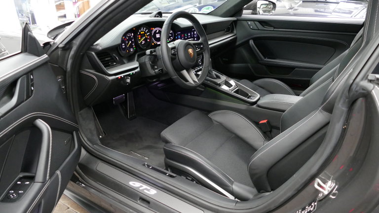 Porsche 992 GT3 Touring