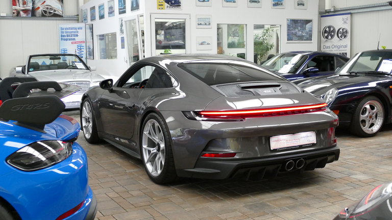 Porsche 992 GT3 Touring