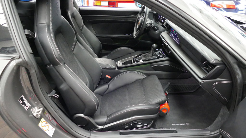 Porsche 992 GT3 Touring