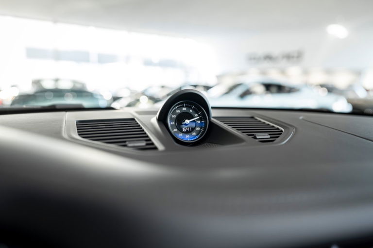 Porsche 992 Carrera GTS