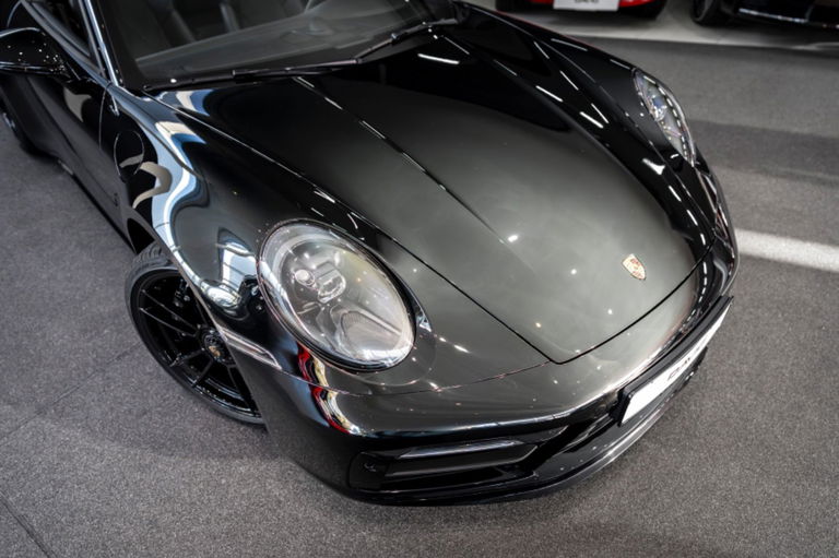 Porsche 992 Carrera GTS