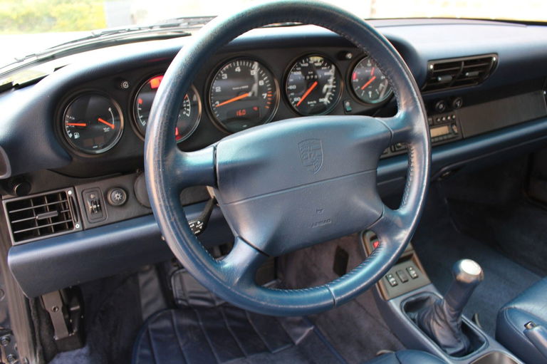 Porsche 993 Carrera 4