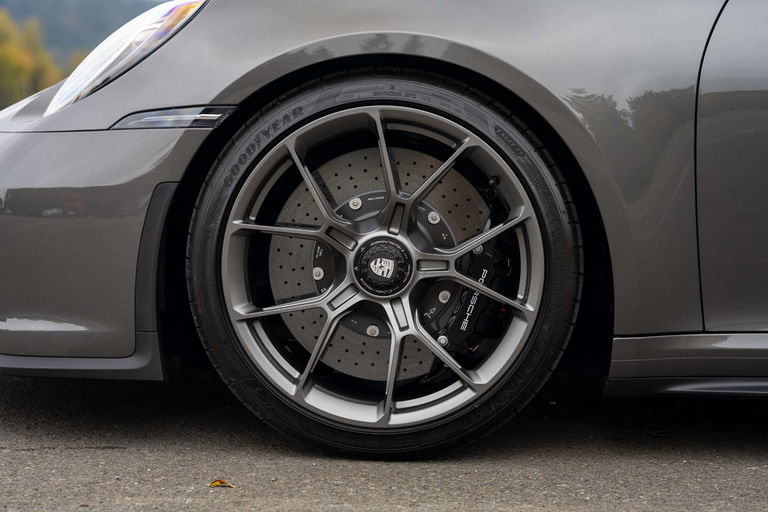 Porsche 992 GT3 Touring