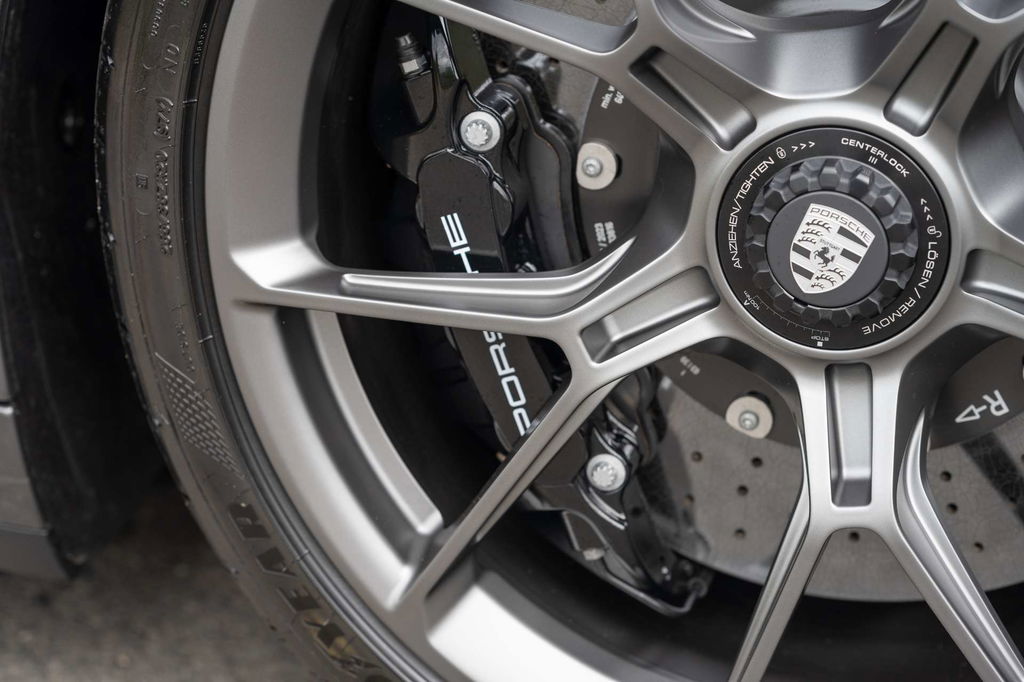 Porsche 992 GT3 Touring