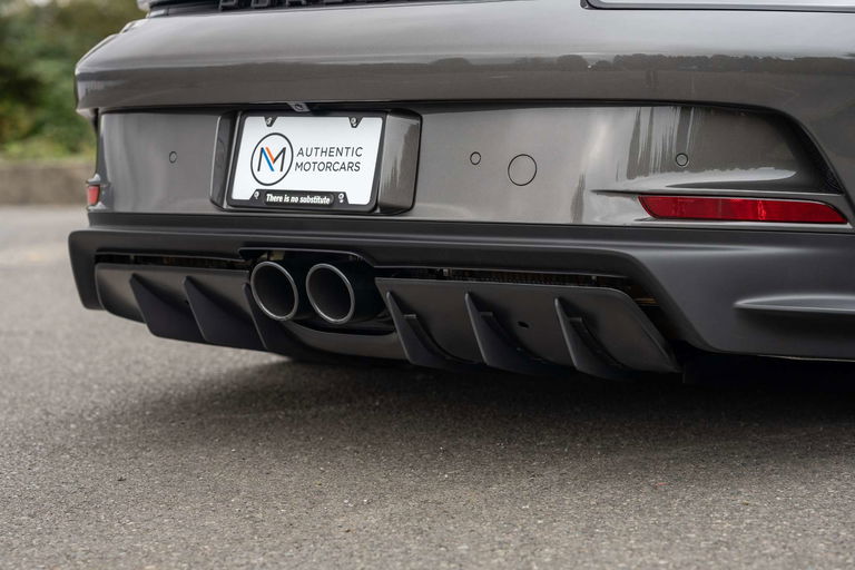 Porsche 992 GT3 Touring