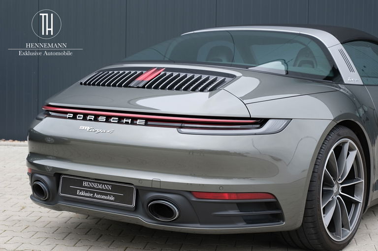 Porsche 992 Targa 4