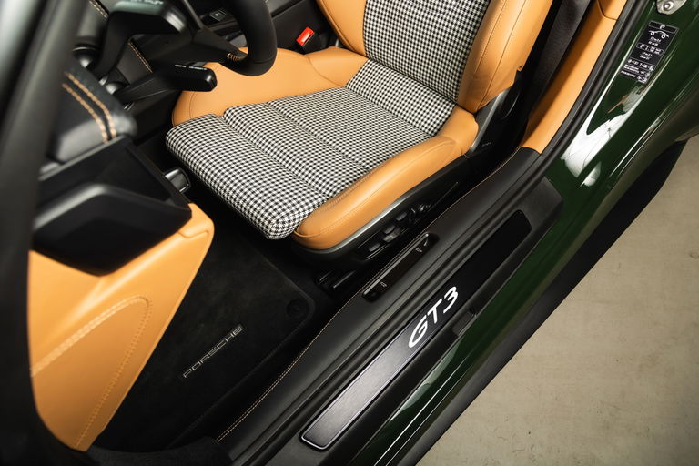 Porsche 992 GT3 Touring